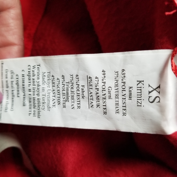 Faux leather looking red high rise pants - Picture 4 of 8